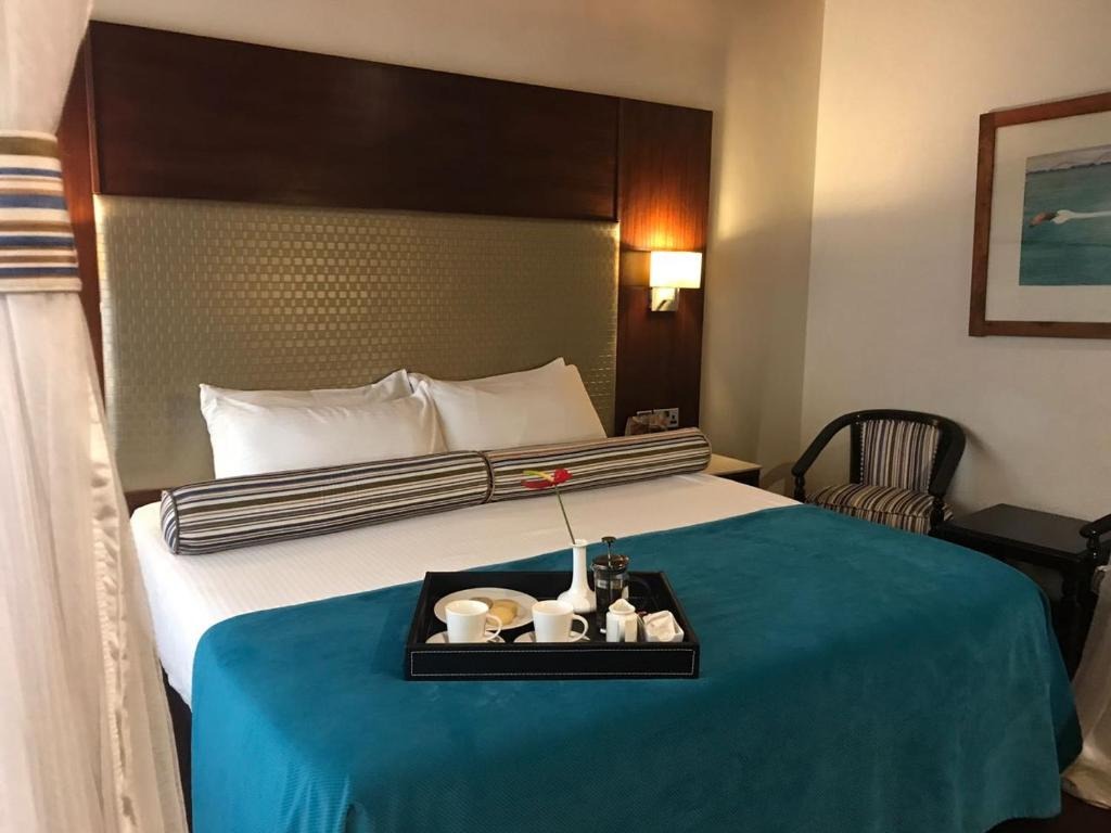 هتل مولتا لیک نایواشا